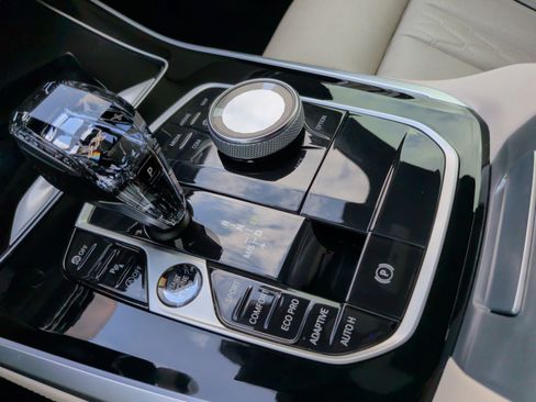 Used 2020 BMW X5 sDrive40i w/ M Sport Package image 19