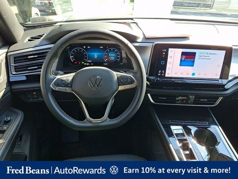 Certified 2024 Volkswagen Atlas Cross Sport SE AWD/4WD image 18