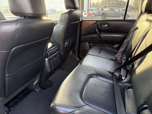Used 2023 Nissan Armada SL image 18
