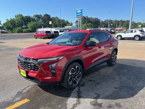 New 2026 Chevrolet Trax RS FWD image 4