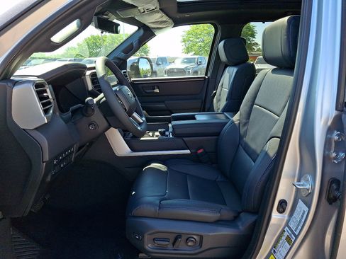 New 2026 Toyota Tundra Platinum AWD/4WD image 12
