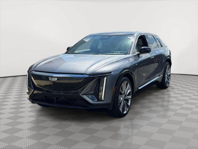 Used 2023 Cadillac Lyriq 2WD image 3