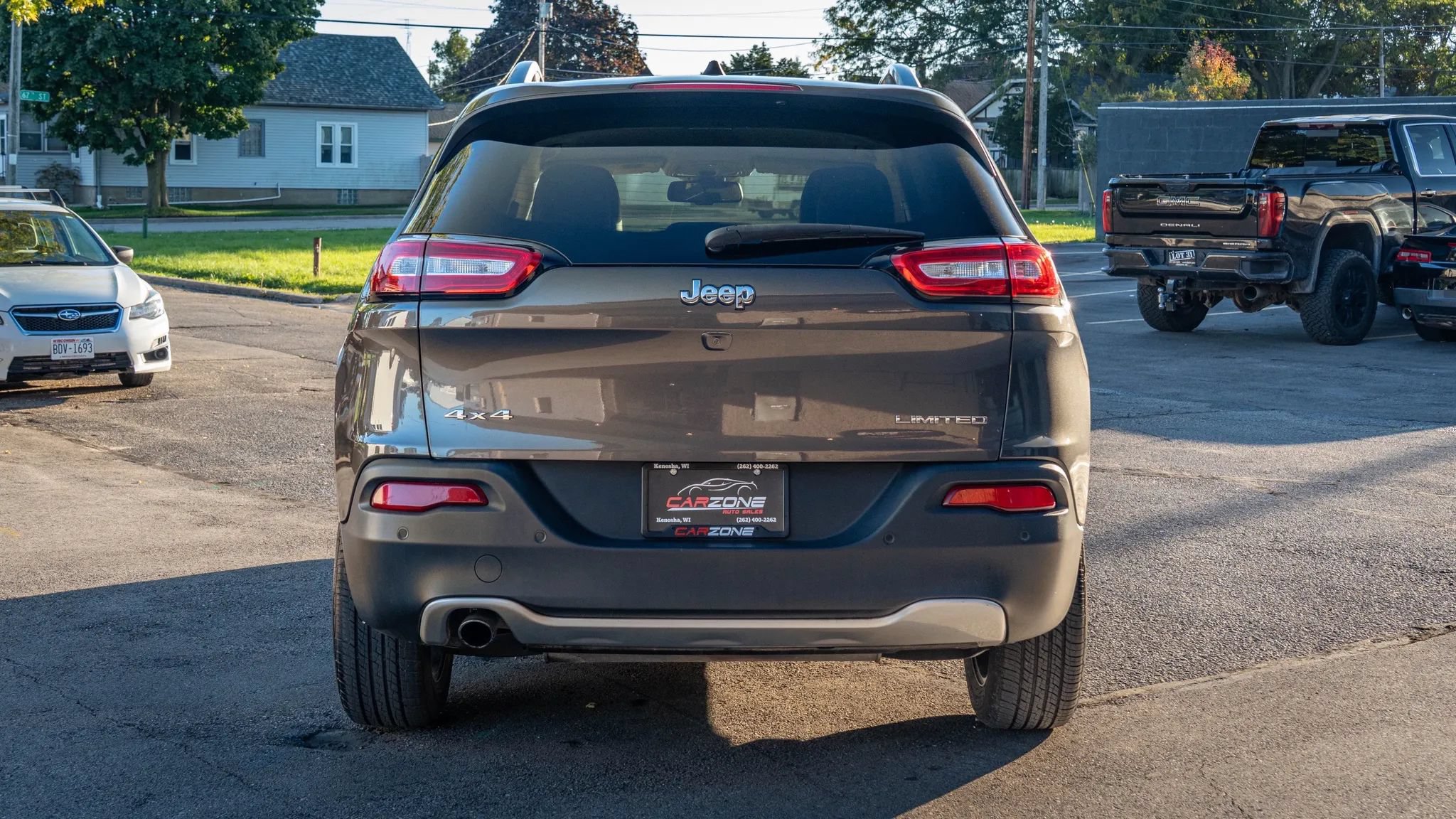 Used 2018 Jeep Cherokee Limited AWD/4WD image 7