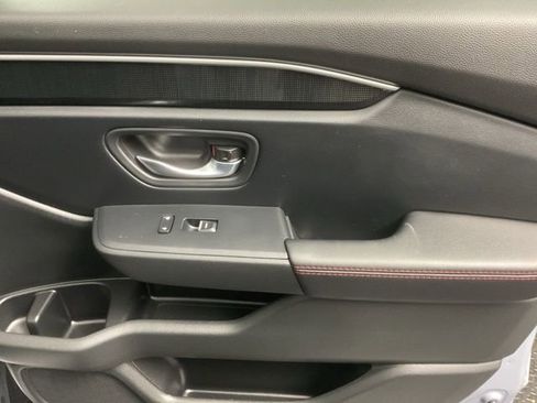 New 2025 Honda Pilot Black Edition image 24