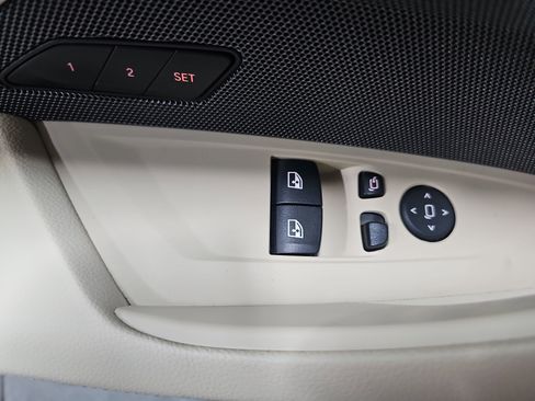 Used 2022 BMW M440i Coupe w/ Premium Package image 28