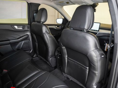 New 2025 Ford Escape SE w/ PHEV Premium Package image 43