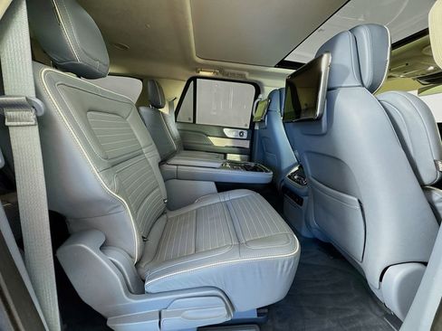 Used 2021 Lincoln Navigator L Black Label w/ Special Edition Package image 34