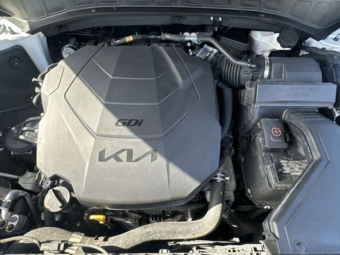 Certified 2022 Kia Telluride EX w/ EX Premium Package image 18