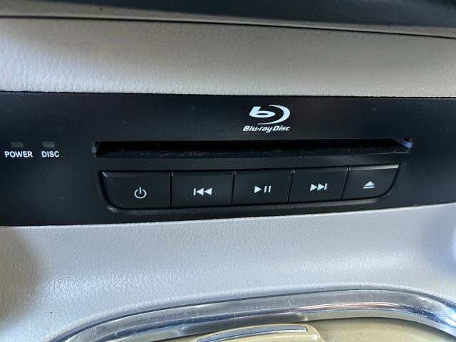Used 2013 Dodge Grand Caravan Crew w/ Safety Sphere Group FWD image 16