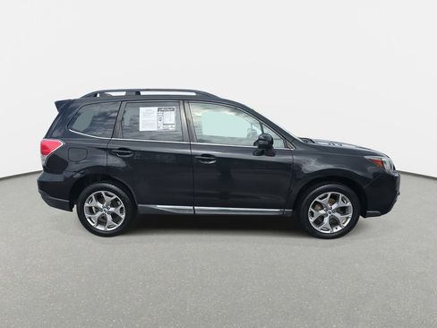 Used 2018 Subaru Forester 2.5i Touring image 4