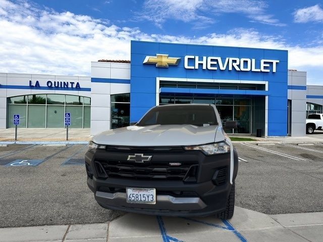 Used 2024 Chevrolet Colorado Trail Boss w/ Advanced Trailering Package AWD/4WD image 3