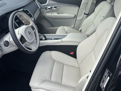 New 2025 Volvo XC90 B6 Plus w/ Protection Package Premier image 18