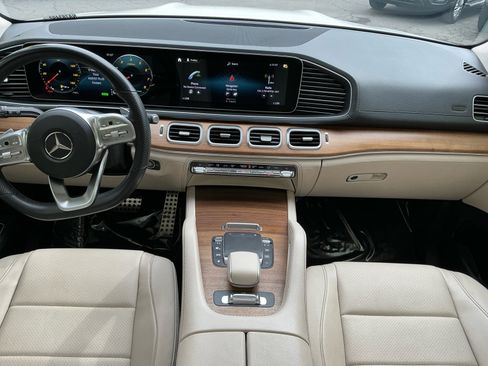 Used 2022 Mercedes-Benz GLS 450 4MATIC w/ AMG Line Exterior image 15