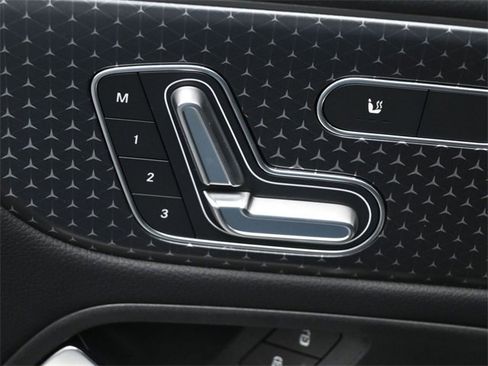 New 2026 Mercedes-Benz GLB 250 image 21