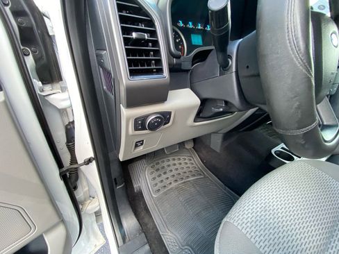 Used 2018 Ford F150 XLT image 35