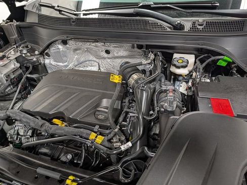New 2026 Chevrolet Trax RS w/ Sunroof Package FWD image 25
