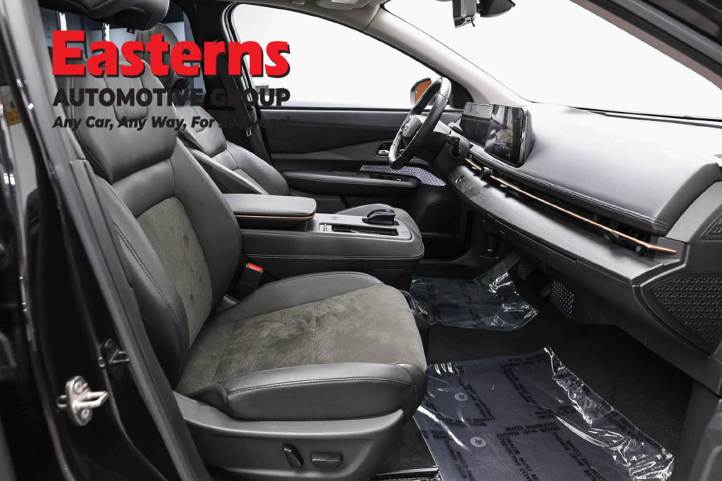 Used 2023 Nissan Ariya FWD image 27
