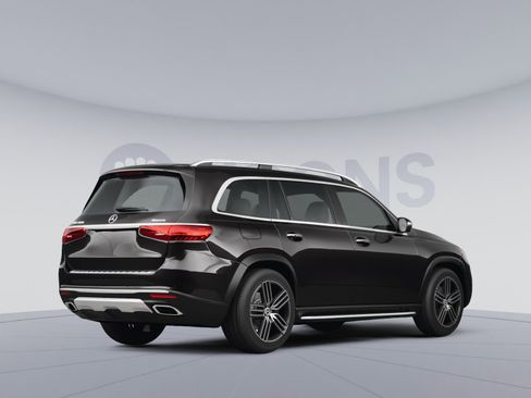 New 2026 Mercedes-Benz GLS 450 4MATIC image 4