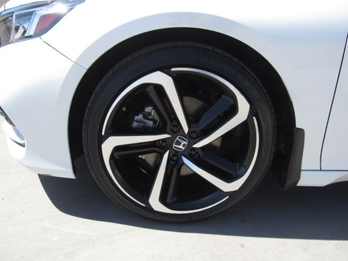 Certified 2020 Honda Accord Sport image 4