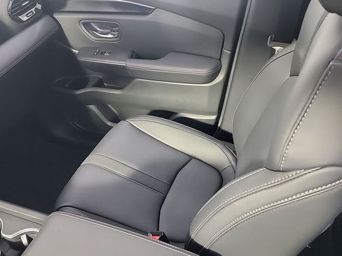 Certified 2025 Honda Pilot Touring image 23