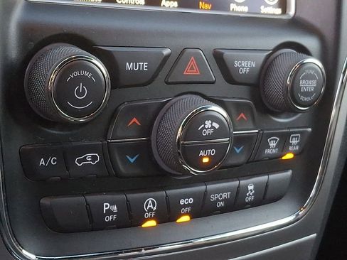 Used 2018 Jeep Grand Cherokee Altitude image 13