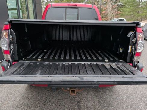 Used 2015 Toyota Tacoma Base w/ TRD Sport Package image 9