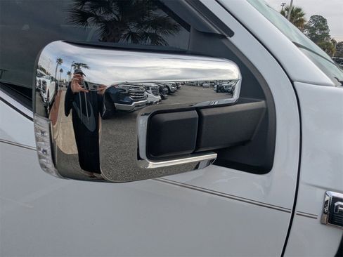 Used 2022 Ford F150 Lariat w/ Equipment Group 502A High image 12