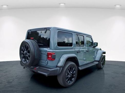 Used 2025 Jeep Wrangler Unlimited Sahara AWD/4WD image 14