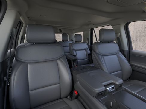 Used 2026 Ford Expedition Active AWD/4WD image 10