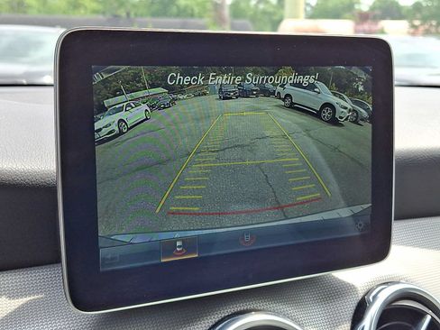 Used 2018 Mercedes-Benz GLA 250 4MATIC image 18