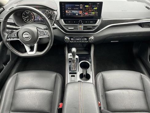 Certified 2024 Nissan Altima 2.0 SR image 2