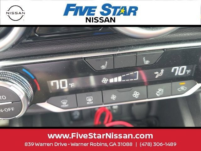 Used 2024 Nissan Sentra SR FWD image 17