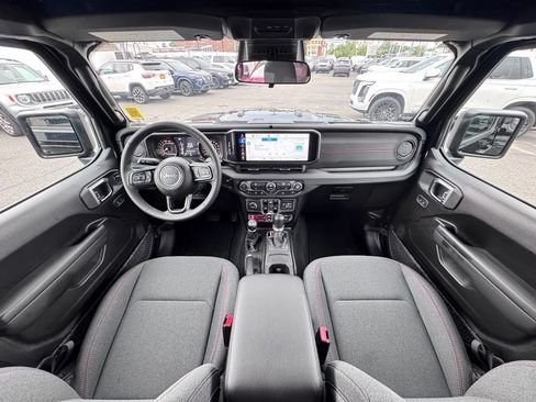 Used 2026 Jeep Wrangler Unlimited Rubicon AWD/4WD image 23