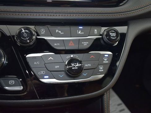 New 2026 Chrysler Pacifica Pinnacle w/ Trailer Tow Group image 27