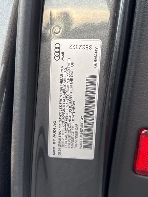 Used 2025 Audi S6 Premium Plus AWD/4WD image 28