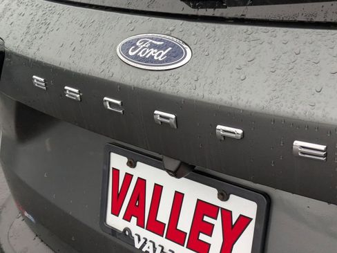 New 2024 Ford Escape SE image 13