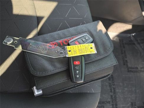 Used 2023 Toyota RAV4 XLE w/ Convenience Package FWD image 8