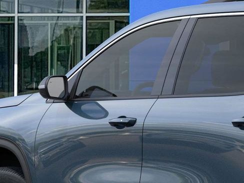 New 2026 Chevrolet Traverse LT image 12