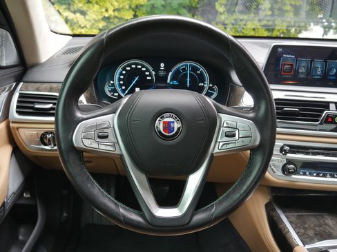 Used 2017 BMW ALPINA B7 xDrive AWD/4WD image 7