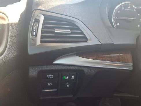 Used 2019 Acura MDX SH-AWD image 15