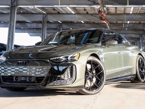 New 2026 Audi RS e-tron GT performance image 1