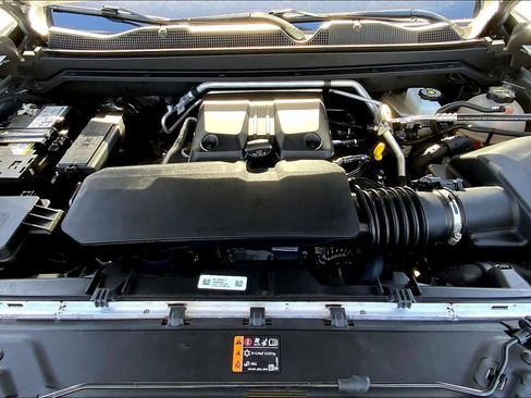 Used 2025 Chevrolet Colorado ZR2 w/ Technology Package image 31