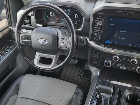 Used 2022 Ford F150 Lariat image 5