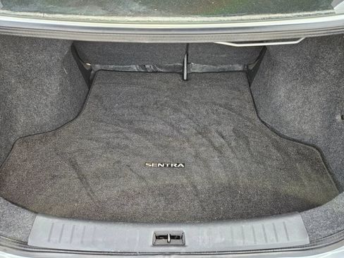 Used 2015 Nissan Sentra SR FWD image 9