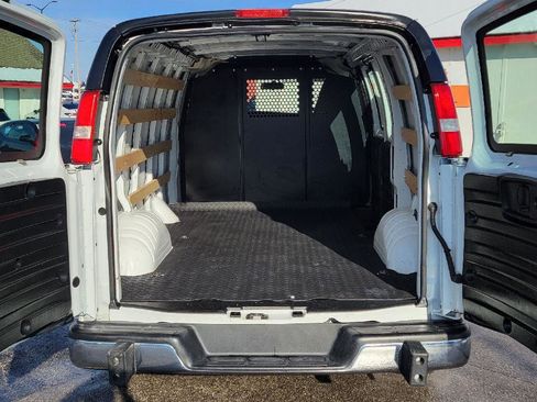Used 2024 GMC Savana 2500 w/ Driver Convenience Package image 27