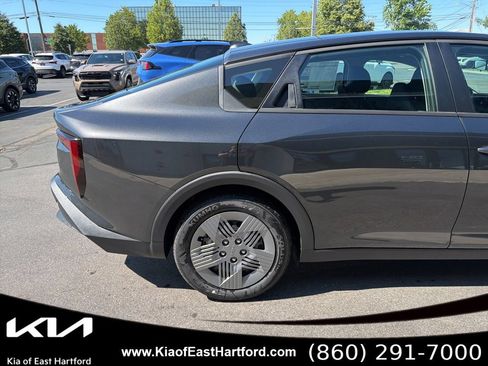 New 2026 Kia K4 FWD image 7