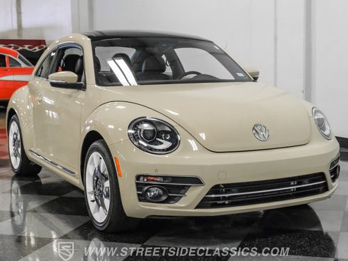 Used 2019 Volkswagen Beetle 2.0T Final Edition SEL image 16