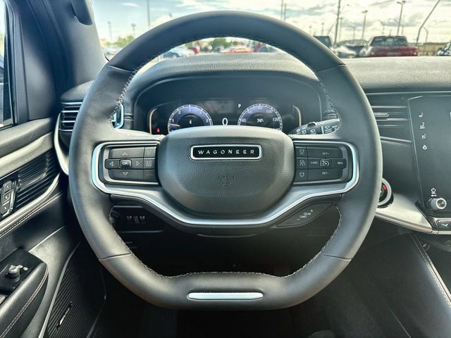 Used 2025 Jeep Wagoneer 4WD image 14