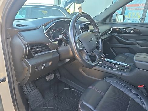 Used 2022 Chevrolet Traverse RS w/ LPO, Floor Liner Package image 37