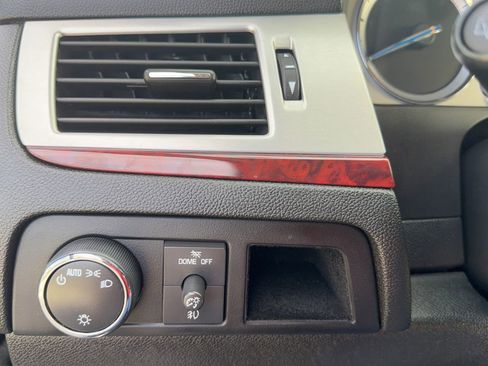 Used 2013 Cadillac Escalade ESV Premium image 20